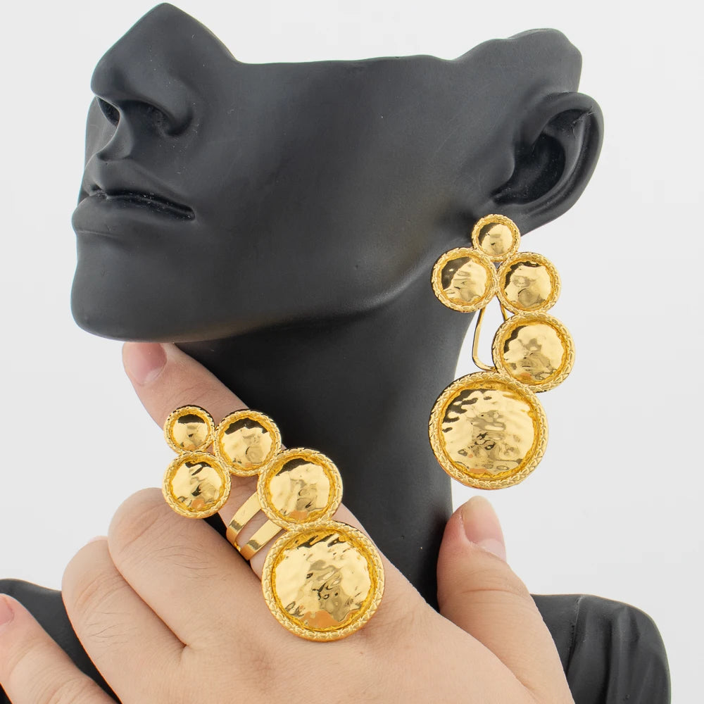 Fashion Women Jewelry Set for Party Gold Color Clip Earrings and Finger Ring 2Pcs Set Exquisite Hollow Out Earrings Ring Jewelry