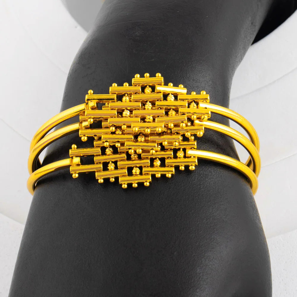 Fashion Gold Color Unique design Bracelets 3pcs Jewelry Set 18K Gold Plated Classic Stacked Bracelets for Women Party Gift