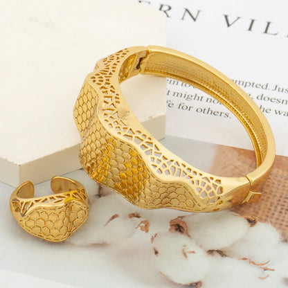 Crystal Design Bangle with Ring for Weddings Bride 18k Gold Color Hand Bracelet and Finger Ring Luxury Ladies Bangle Jewellery