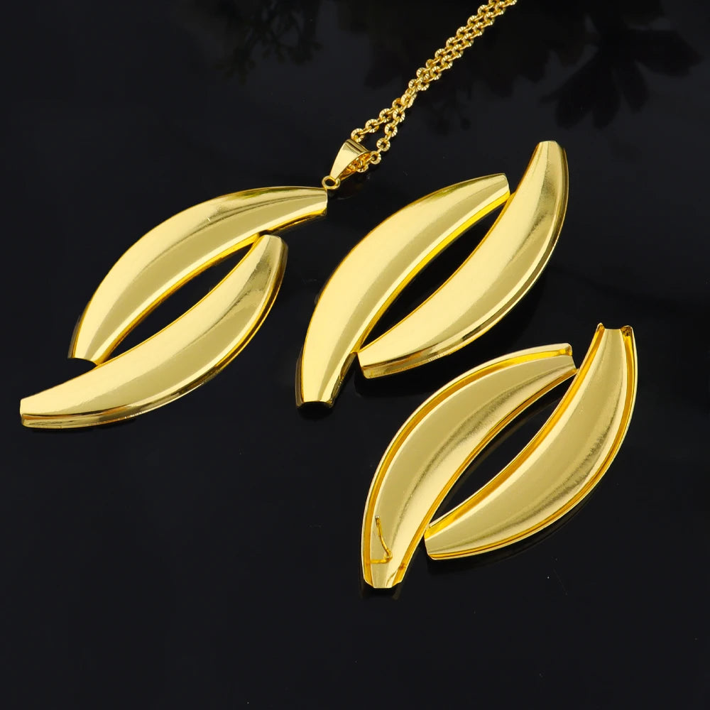 Dubai 18K Gold Plated Moon Shape Necklace Earrings Set for Women Noble African Gold Color Party Wedding Banquet Jewelry Gift