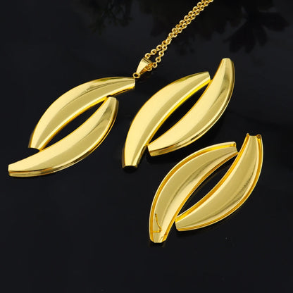 Dubai 18K Gold Plated Moon Shape Necklace Earrings Set for Women Noble African Gold Color Party Wedding Banquet Jewelry Gift