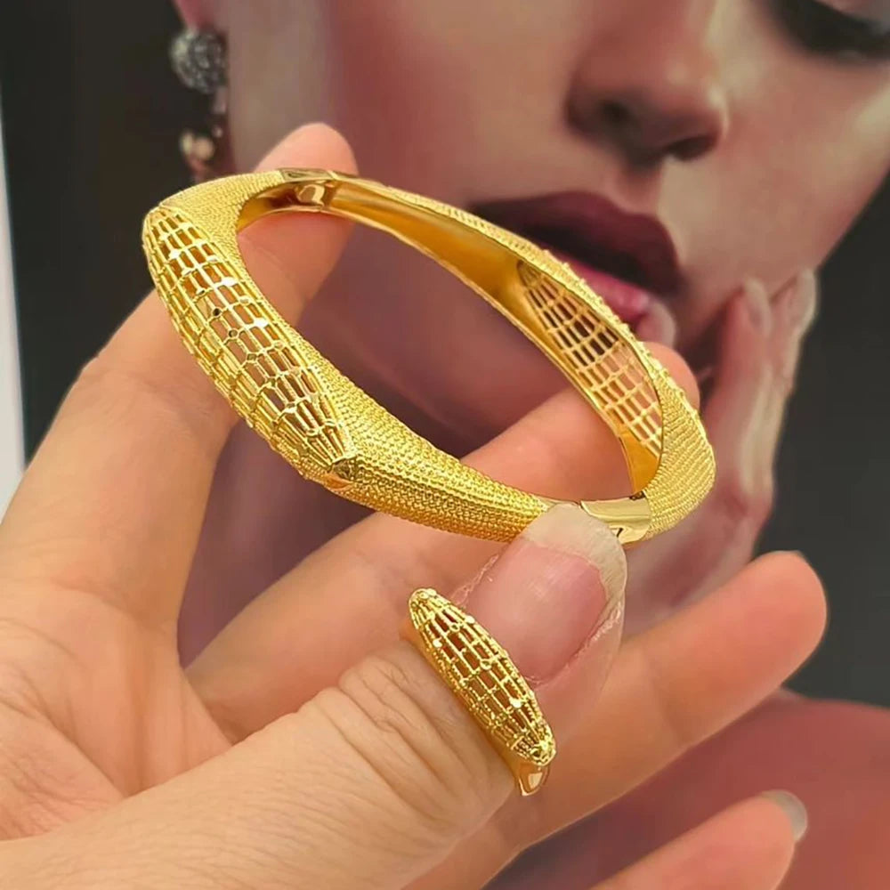 Geometry Design Bangle with Ring Set for Ladies African 18k Gold Color Hand Bracelet Cocktail Ring 2Pcs Set for Engagement Gifts