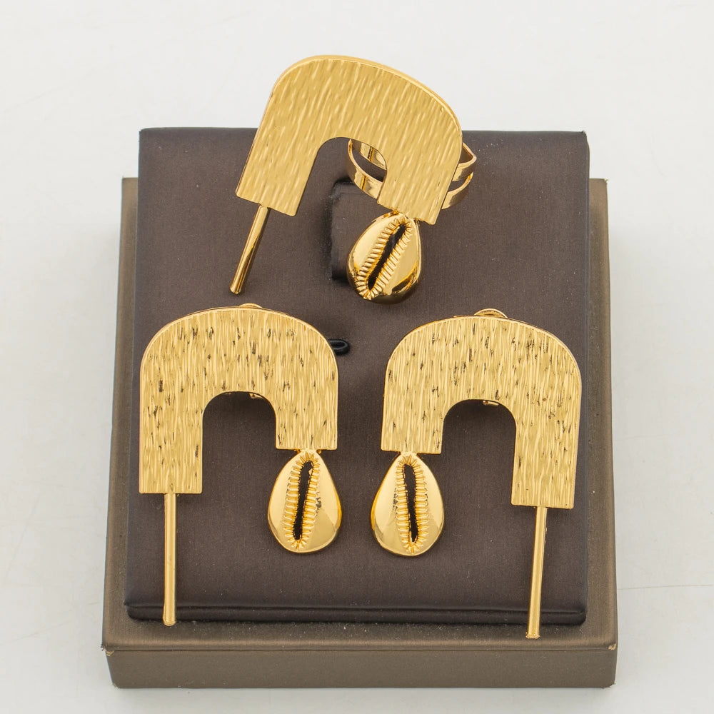 Dubai Gold Color Earrings and Ring Set for Ladies Weddings Hollow Out Clip Earrings and Finger Ring Set for Nigerian Daily Wear