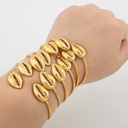 Simple Vintage Water Drop Open Cuff Bangles for Women 2025 Trend Shell Jewellery Geometric Arm Bracelet Aesthetic Jewelry Gifts