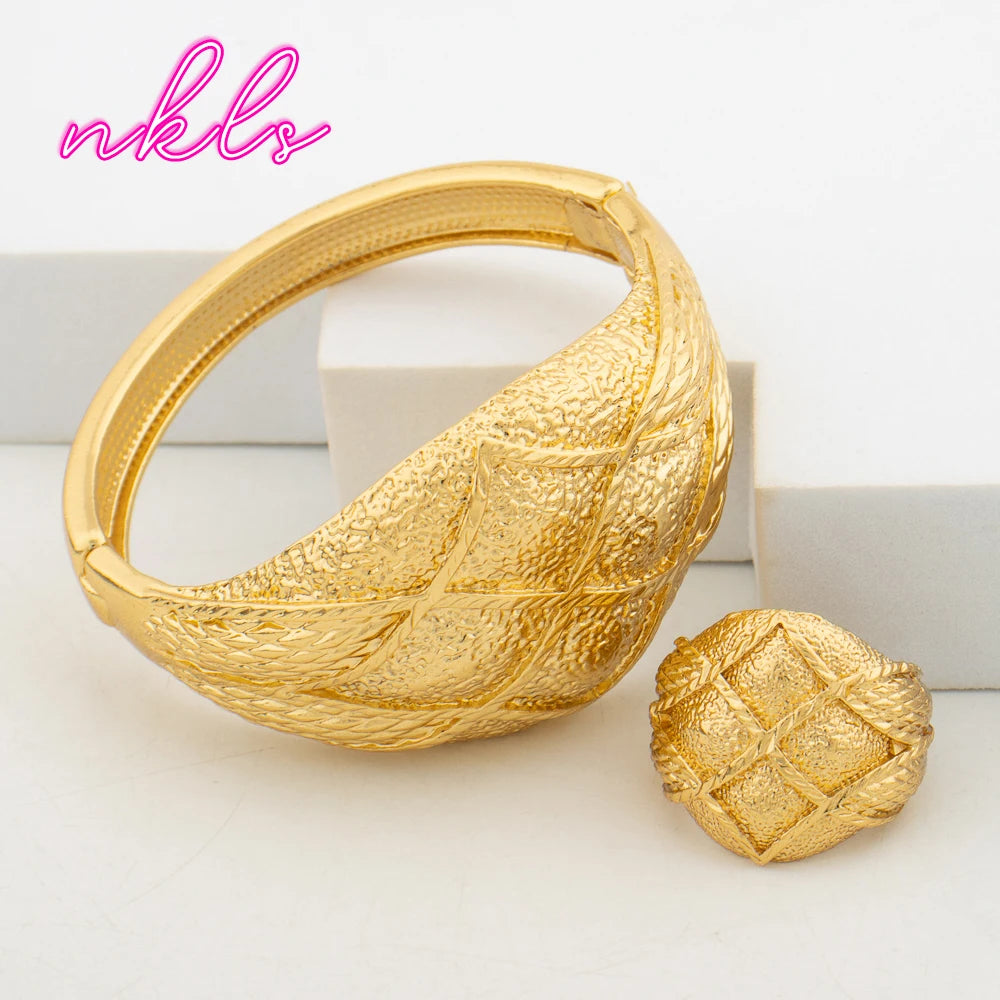 African Jewelry Set for Women Gold Color Necklace Earrings Drop Earrings Necklace Banquet Bride Bangle Ring Set Daily Wear