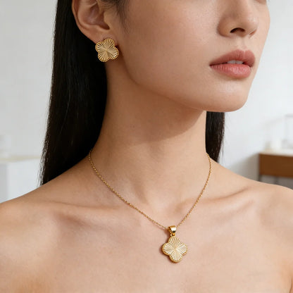 316L Stainless Steel Pendant Necklace18K Gold Plated Fashion Jewelry Individualistic Waterproof Holiday Jewelry Accessories
